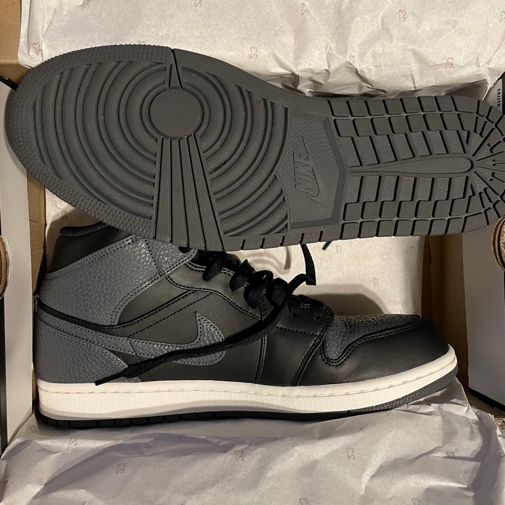 11.5 air Jordan 1 mid